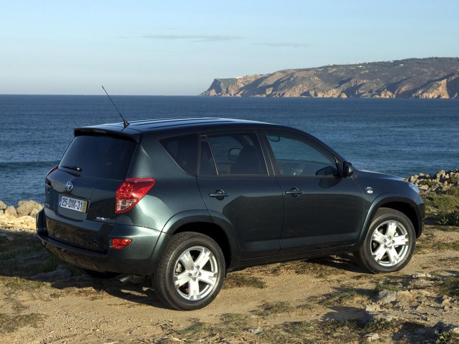  Toyota RAV4 2006 года  (фото 20 из 28)